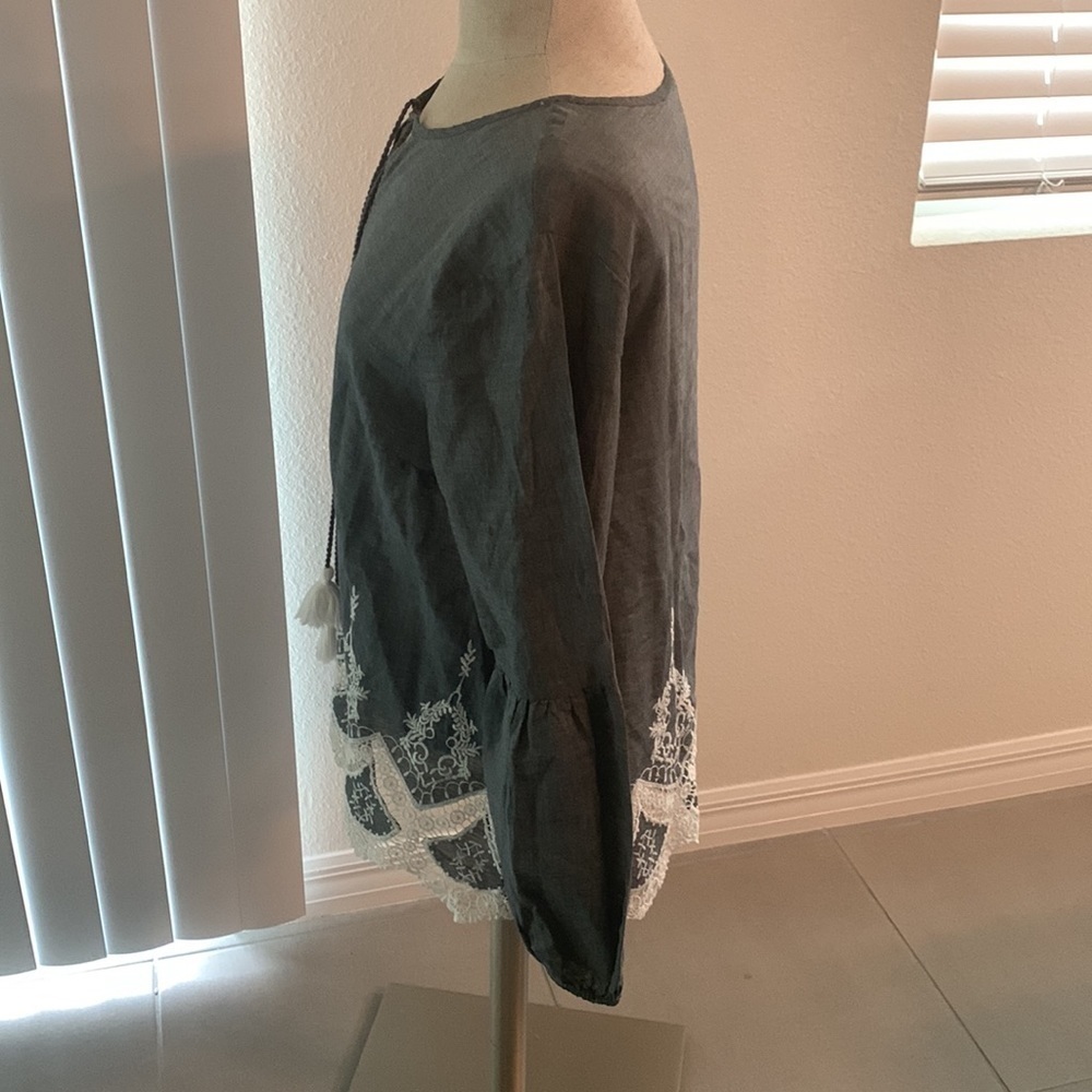 DU JOUR GRAY BOHO LACE EMBROIDERED TOP GU SZ S CAREER EVERYDAY